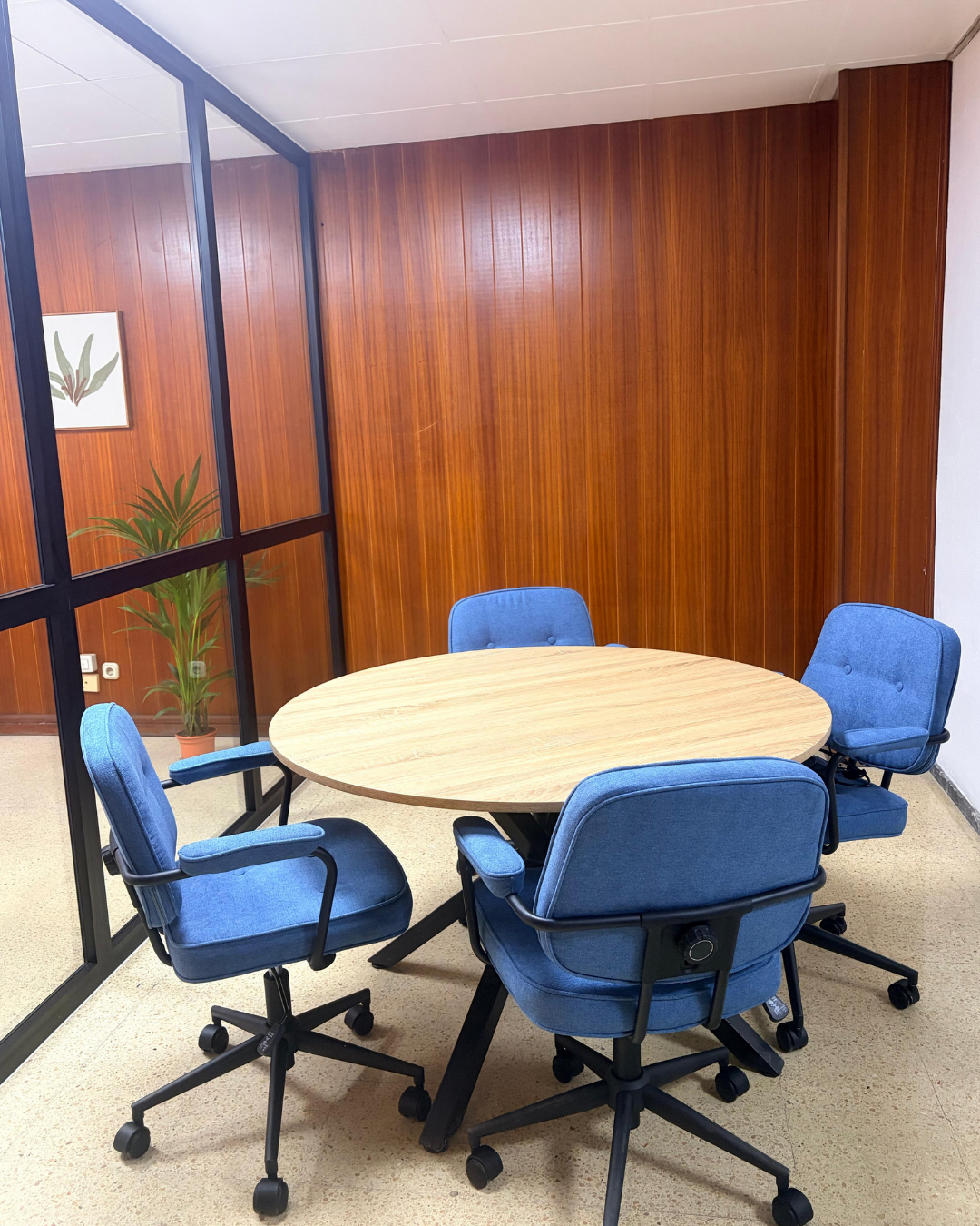 Home Meeting room for calls and meetings at Nas Coworking in Las Palmas