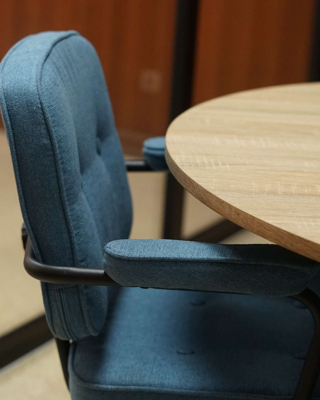 Home chairs meeting room nas coworking las palmas digital nomad freelance startup meetups