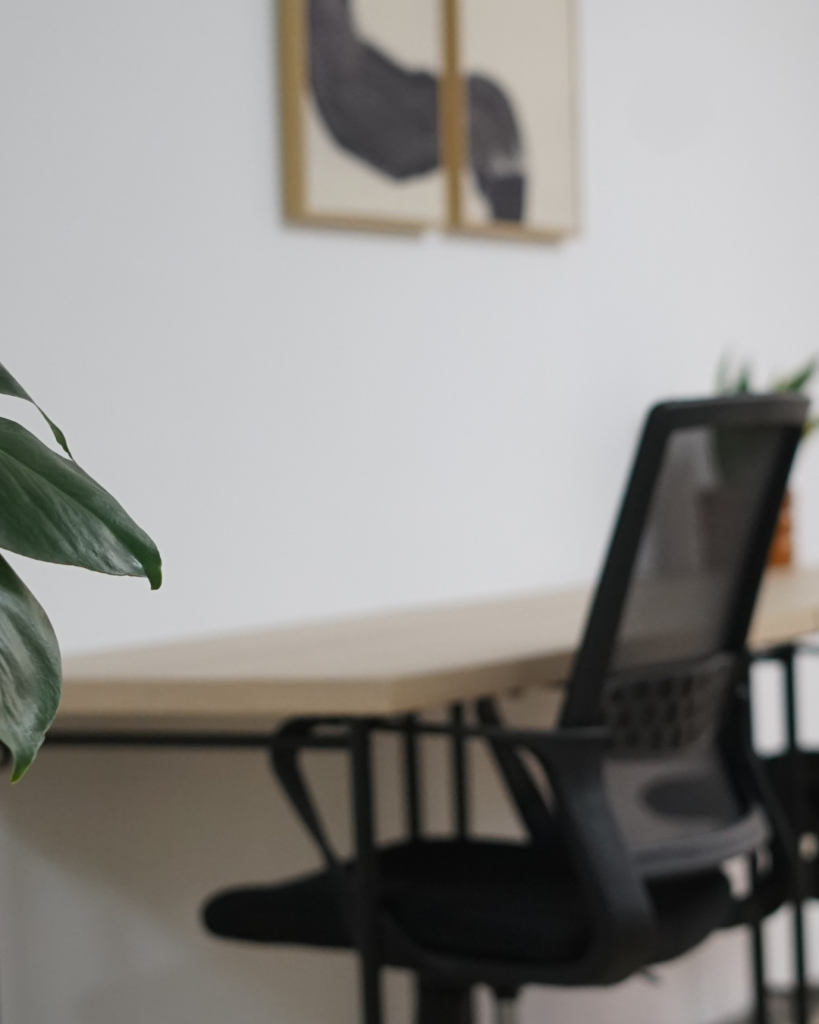desk and chair open space at nas coworking las palmas digital nomad freelance startup remote workers looking for a coworking space gran canaria